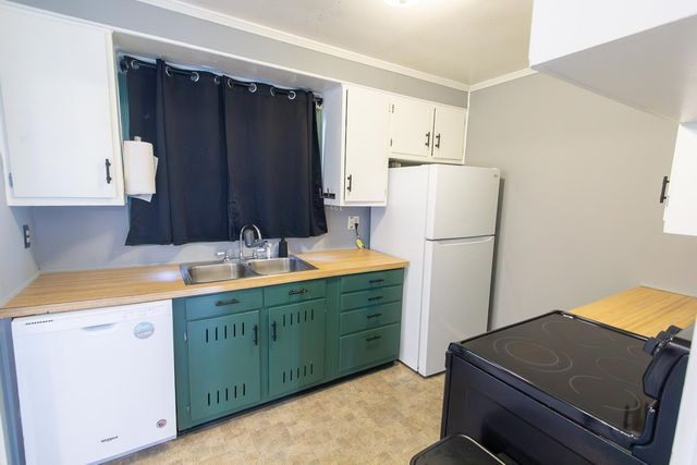 503 E Ellsworth Ave, Salina, KS 67401