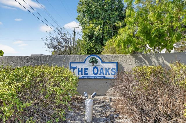 1322 CORNER OAKS DRIVE, Brandon, FL 33510