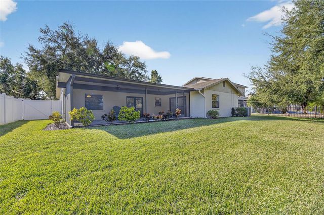 1322 CORNER OAKS DRIVE, Brandon, FL 33510