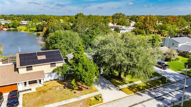 1322 CORNER OAKS DRIVE, Brandon, FL 33510