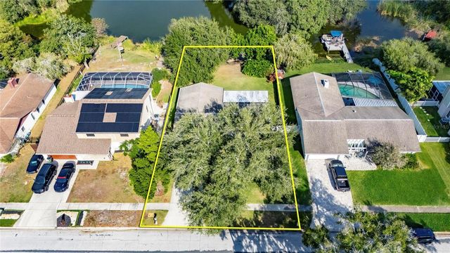 1322 CORNER OAKS DRIVE, Brandon, FL 33510