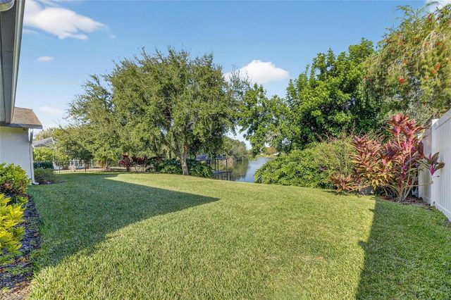 1322 CORNER OAKS DRIVE, Brandon, FL 33510