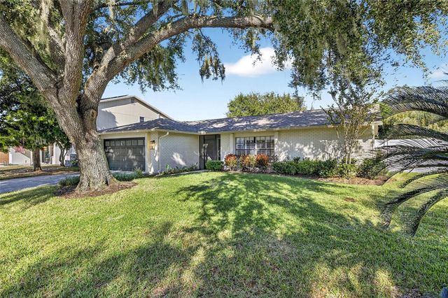 1322 CORNER OAKS DRIVE, Brandon, FL 33510