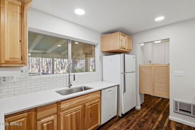 8574 East Lane, Pinetop, AZ 85935