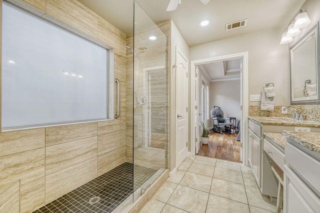 18523 Staghorn DR, Point Venture, TX 78645