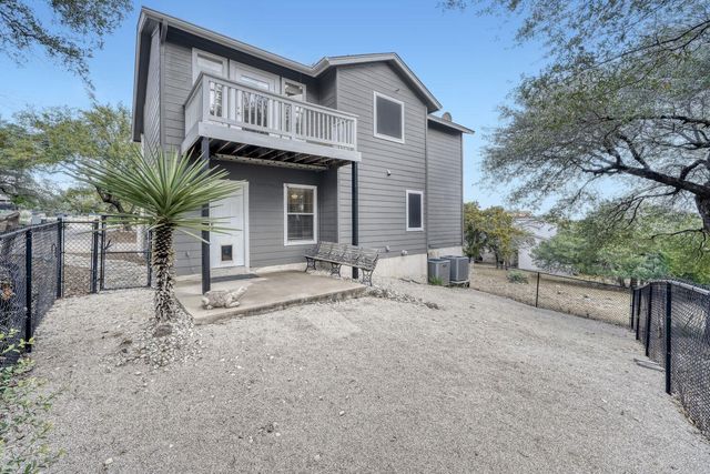 18523 Staghorn DR, Point Venture, TX 78645