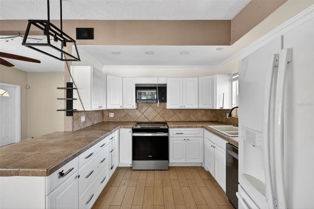 5828 22ND STREET W, Bradenton, FL 34207