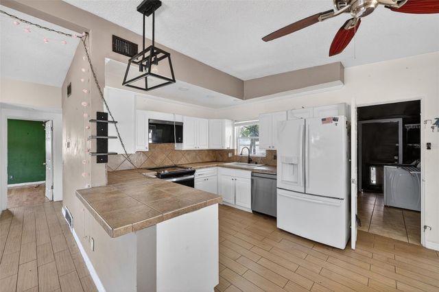 5828 22ND STREET W, Bradenton, FL 34207