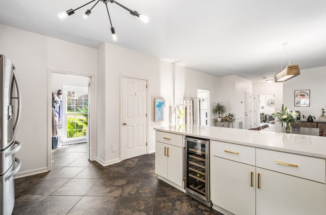 6120 Stillmeadow Dr, Nashville, TN 37211