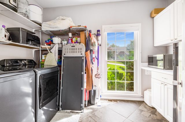 6120 Stillmeadow Dr, Nashville, TN 37211