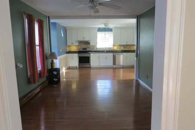 393 Purchase St, Easton, MA 02375