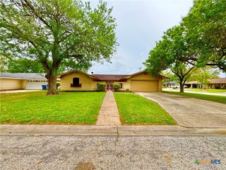 741 Willowick Drive, Port Lavaca, TX 77979