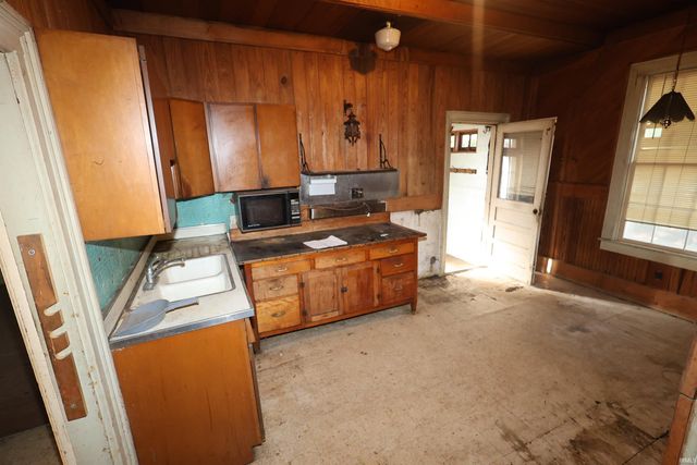 802 W Colfax Street, South Bend, IN 46601