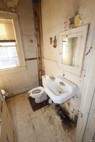 802 W Colfax Street, South Bend, IN 46601