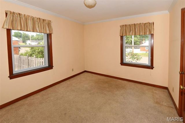 10501 Saint Michael Lane, St Ann, MO 63074