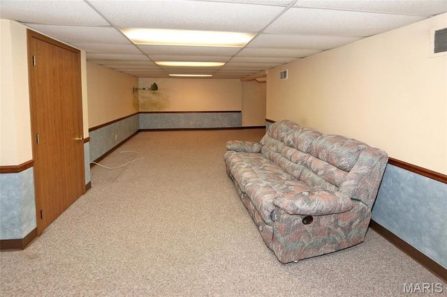 10501 Saint Michael Lane, St Ann, MO 63074