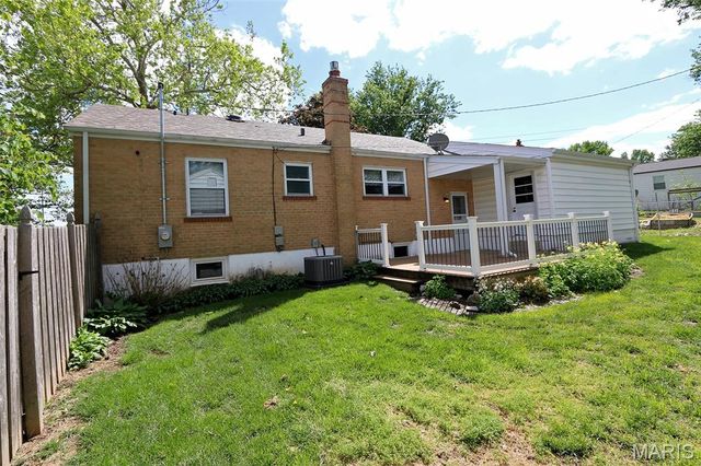 10501 Saint Michael Lane, St Ann, MO 63074