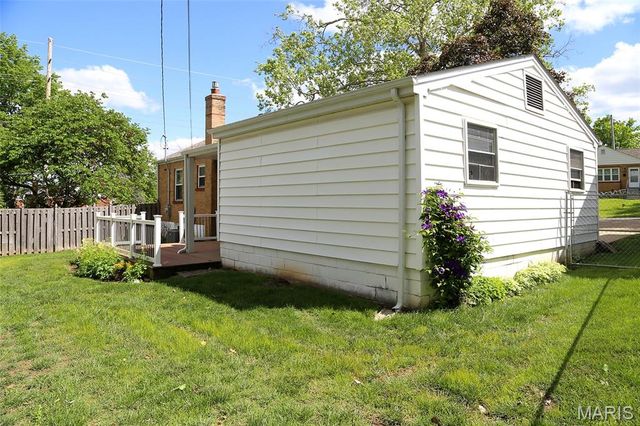 10501 Saint Michael Lane, St Ann, MO 63074