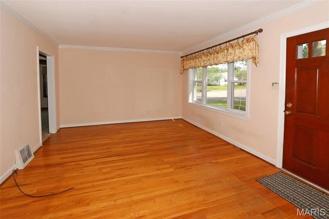 10501 Saint Michael Lane, St Ann, MO 63074