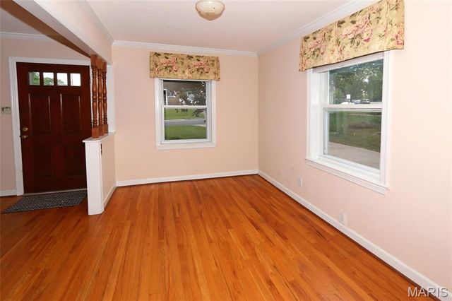 10501 Saint Michael Lane, St Ann, MO 63074