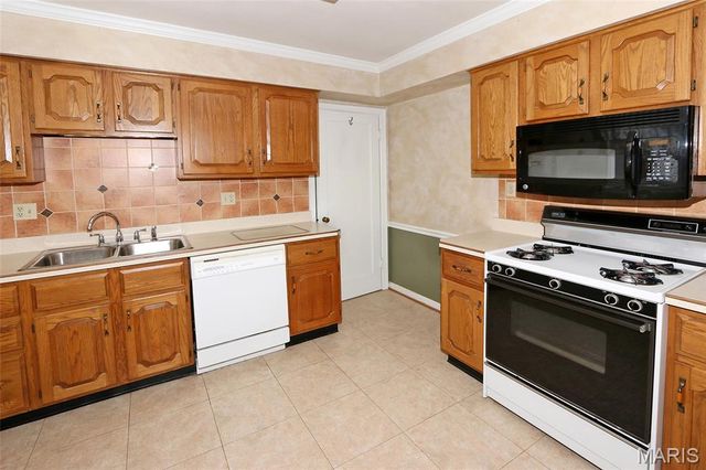 10501 Saint Michael Lane, St Ann, MO 63074