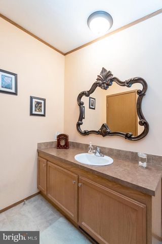 232 YANKEE T 284, Quakertown, PA 18951