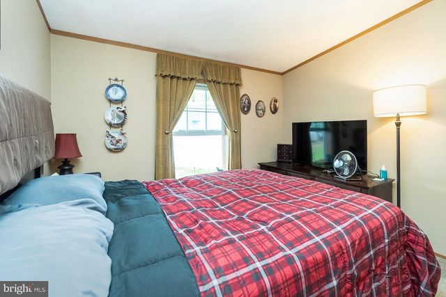 232 YANKEE T 284, Quakertown, PA 18951
