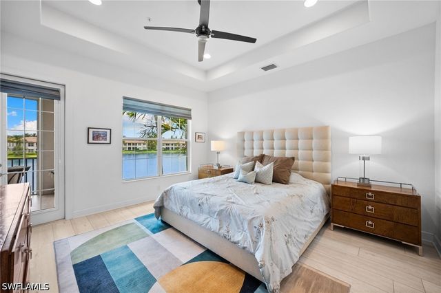 8062 Signature Club CIR 201, Naples, FL 34113