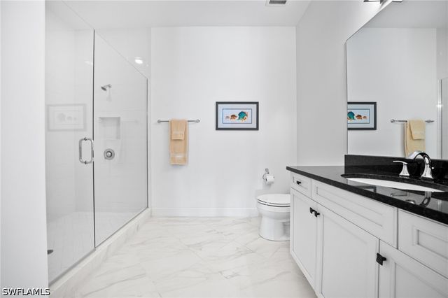 8062 Signature Club CIR 201, Naples, FL 34113