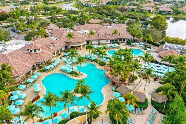 8062 Signature Club CIR 201, Naples, FL 34113