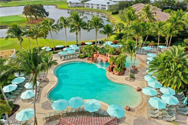 8062 Signature Club CIR 201, Naples, FL 34113