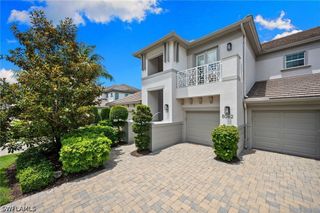 8062 Signature Club CIR 201, Naples, FL 34113