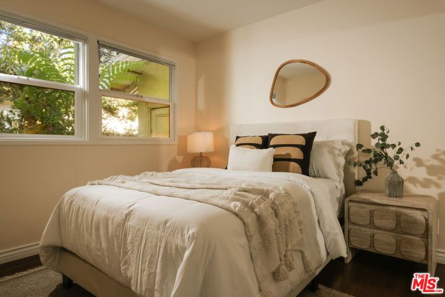 22251 Kittridge Street, Los Angeles, CA 91303
