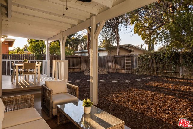 22251 Kittridge Street, Los Angeles, CA 91303