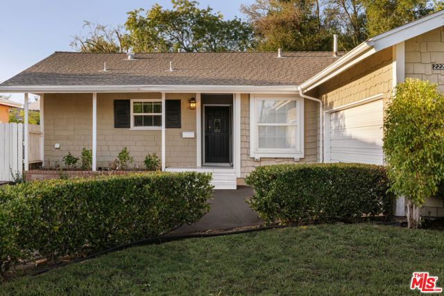 22251 Kittridge Street, Los Angeles, CA 91303