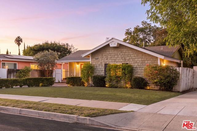 22251 Kittridge Street, Los Angeles, CA 91303