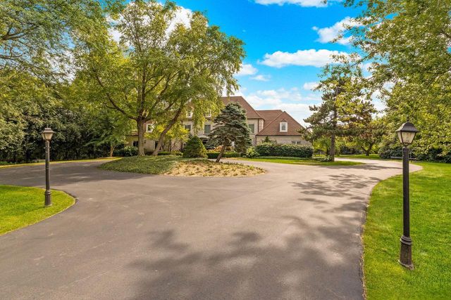 2485 W Fairy Chasm ROAD, River Hills, WI 53217