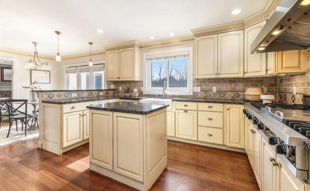 2485 W Fairy Chasm ROAD, River Hills, WI 53217