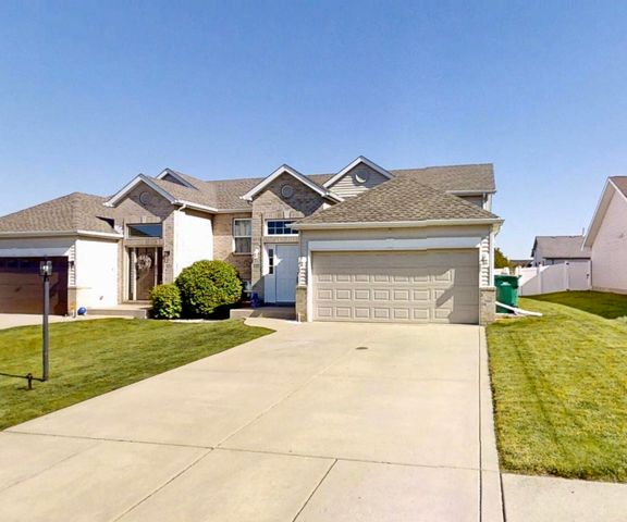 3782 W 70th Place, Merrillville, IN 46410