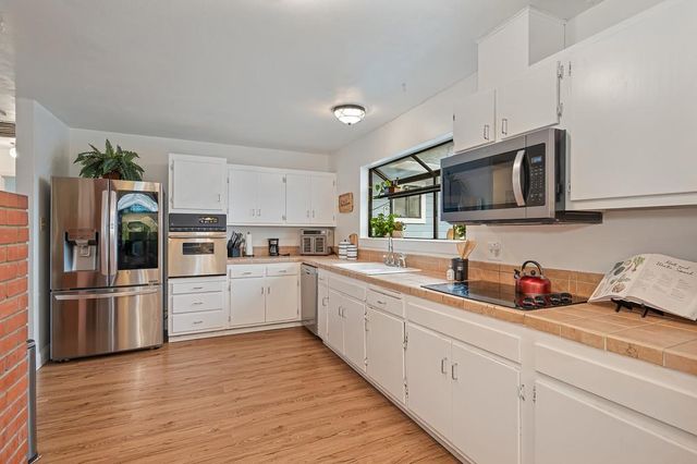 132 Mckiernan Dr, Folsom, CA 95630