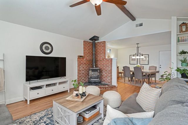 132 Mckiernan Dr, Folsom, CA 95630