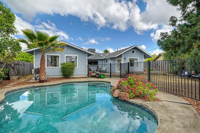 132 Mckiernan Dr, Folsom, CA 95630