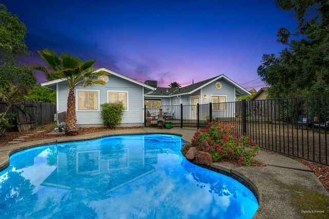 132 Mckiernan Dr, Folsom, CA 95630