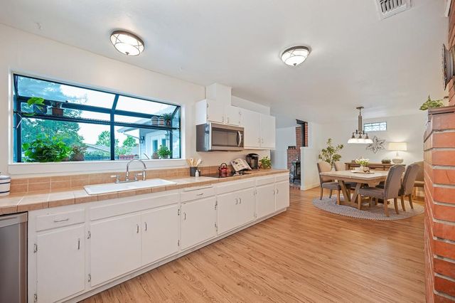 132 Mckiernan Dr, Folsom, CA 95630