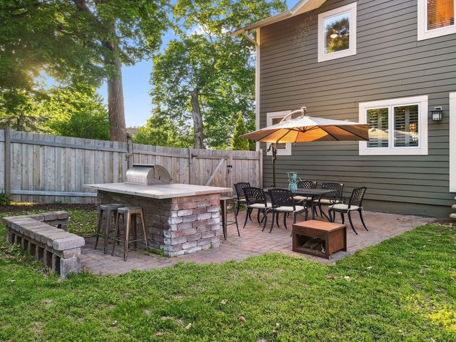 17209 Grays Bay Boulevard, Wayzata, MN 55391