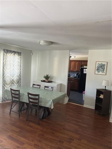 2101 Arbrook Lane, High Point, NC 27265