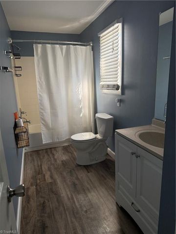 2101 Arbrook Lane, High Point, NC 27265