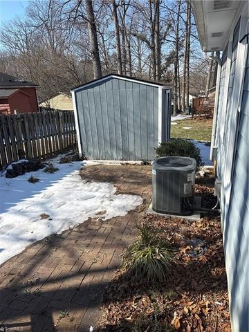 2101 Arbrook Lane, High Point, NC 27265