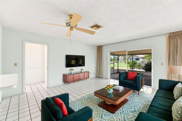 127 WINTERSONG LANE, Sun City Center, FL 33573