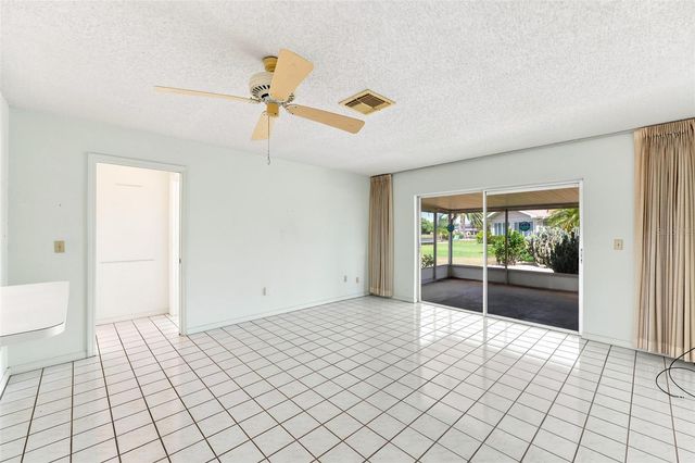 127 WINTERSONG LANE, Sun City Center, FL 33573
